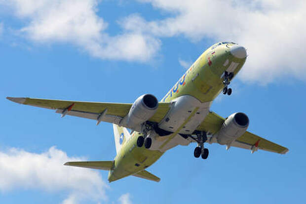 ОАК и HAL подписали договор о совместном производстве самолетов SJ-100