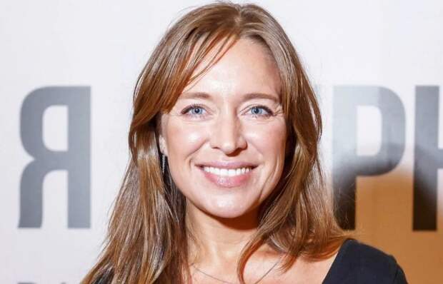 «Ей слишком сильно хотелось семью и ребенка», но два брака рухнули: Серафима Низовская обрела тихое счастье лишь в 40 лет с тайным мужем