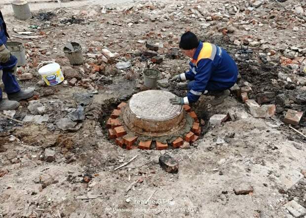 В Рязани снесли аварийное здание у ТРЦ «Малина», водоотведение восстановлено