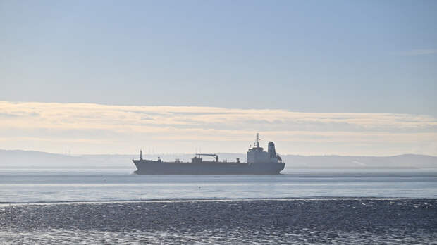 Bloomberg: в Средиземном море потерял управление танкер Chariot Tide