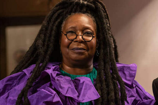 У 70-летней актрисы Вупи Голдберг родилась вторая правнучка