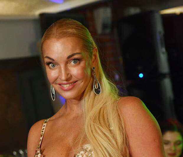 Продюсер Якобсон заявил, что гонорар Волочковой достигает 2,5 млн рублей