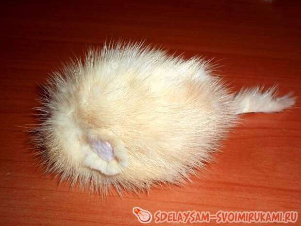 Меховая игрушка мышка для кота