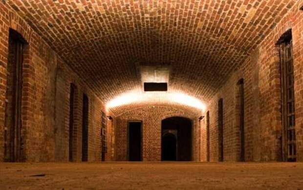Клеркенвельская тюрьма великобритания, достопримечательности под землей, интересно, история города, лондон, подземный Лондон, познавательно, путешествия