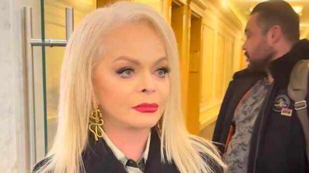 Долиной пригрозили вскрытием замков в скандальной квартире