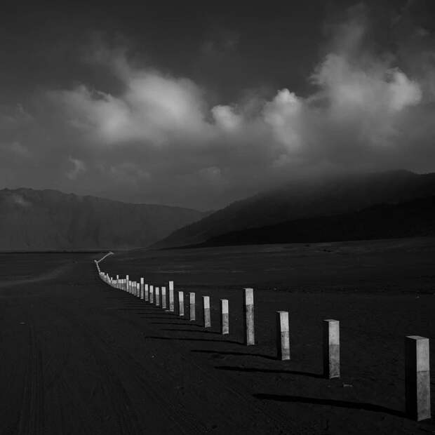 Впечатляющие черно-белые снимки от Дэниела Чонгари