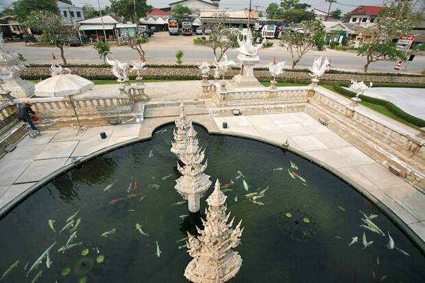 Храм Wat Rong Khun