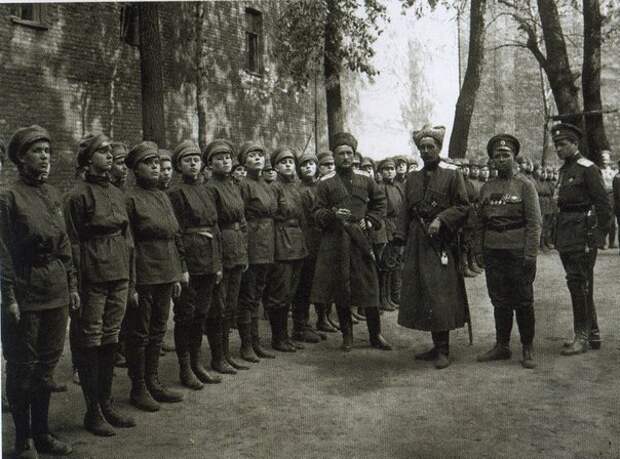 Мария Бочкарёва или как большевики "изнасиловали" весь женский батальон Смерти.