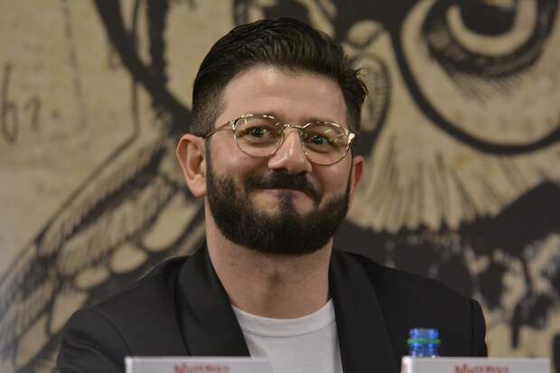 Михаил Галустян впервые появился на публике с новой возлюбленной