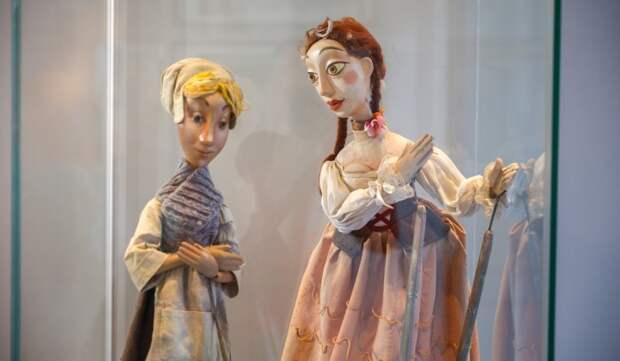 Выставка «Куклы в городе» в Библиотеке иностранной литературы имени М.И. Рудомино