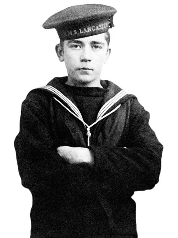 John-Cornwell,-boy-hero-of-the-Battle-of-Jutland  Великобритания почтила память погибших в Ютландском сражении моряков John Cornwell boy hero of the Battle of Jutland