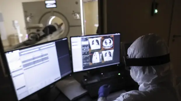 Пульмонолог Бабак назвал заболевания лёгких, осложняющие течение COVID-19