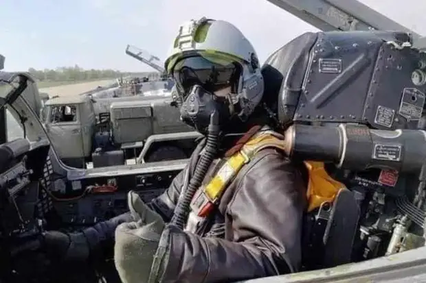 Выдуманный Призрак Киева лишил украинских властей дипломатического манёвра