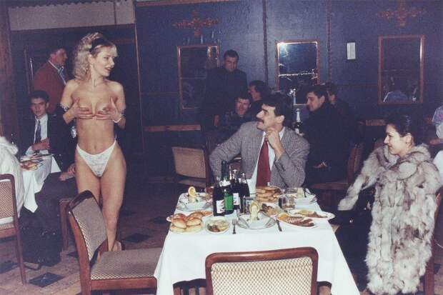 Лихие 90-е: как это было на снимках Евгения Кондакова