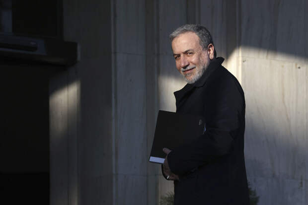 Аракчи: Иран верит исключительно в прекращение войны с США, а не перемирие