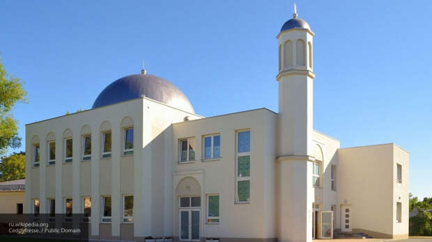 Власти Германии приступили к разработке "налога на мечеть", сообщили СМИ