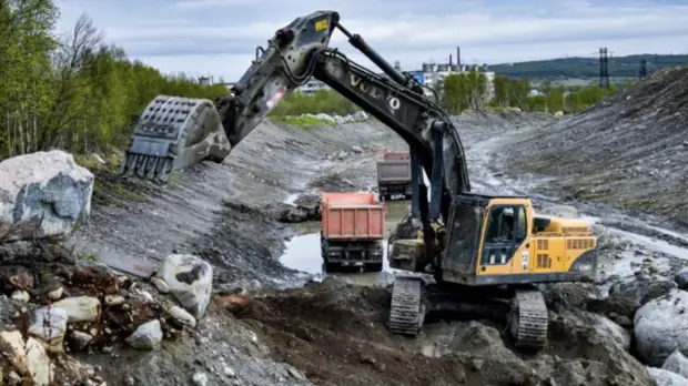 Военные выполнили 50% работ по восстановлению ж/д пути под Мурманском