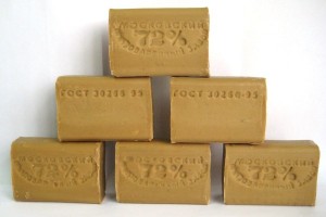 39aad1ad0ff8 300x200 Моем волосы... хозяйственным мылом!