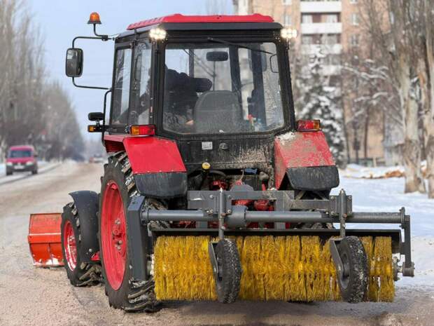 Татарстан Лисичанскига коммуналь техника өчен җиһаз тапшырды