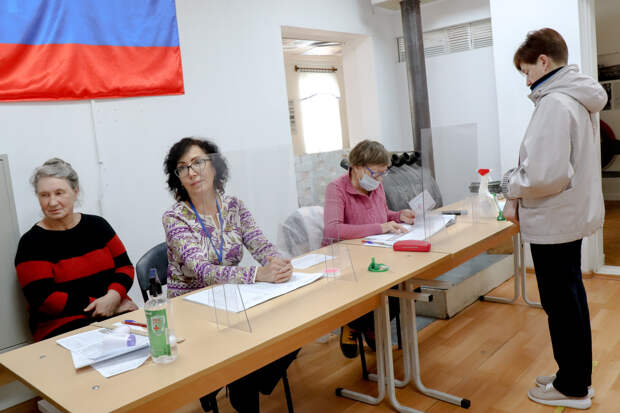 В России открылись участки для голосования о присоединении новых регионов