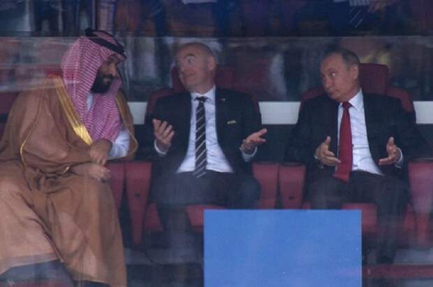 Как Путин реагировал на голы во время матча открытия ЧМ.