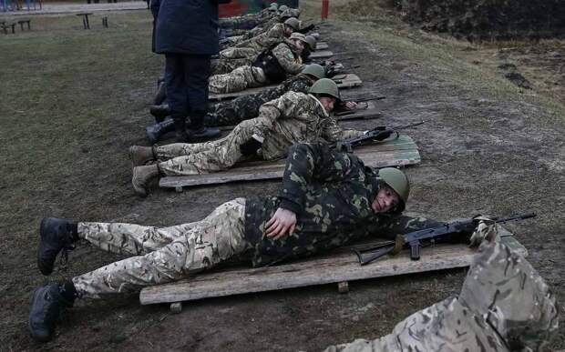 Во время занятий по стрелковой и огневой подготовке (3)