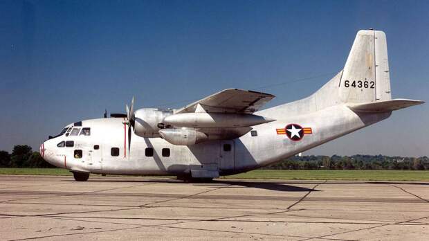 Американский самолет с военным грузом приземлился в аэропорту Киева