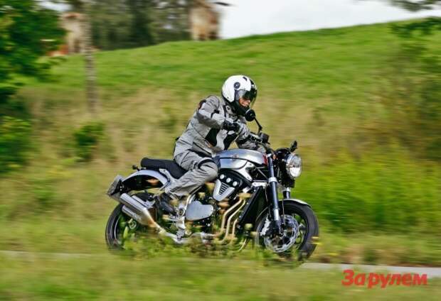 013_moto_0412_062
