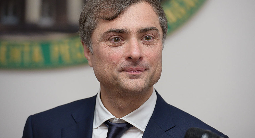 Смиритесь с бедностью и не бунтуйте. Чем опасна статья Суркова