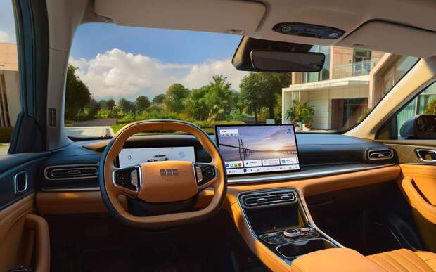 В России стартовали продажи крупного экономичного седана с богатым оснащением