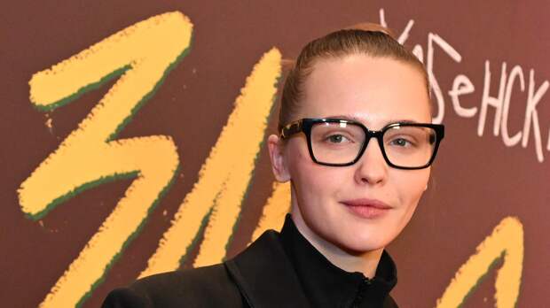 Развод, карьера и «независимость»: что известно о жизни актрисы Юлии Хлыниной