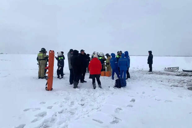 МЧС опубликовало фото с места крушения учебного самолета в Орске