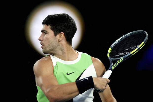 Алькарас возмутился из-за решения закрыть крышу во время финала AO с Джоковичем