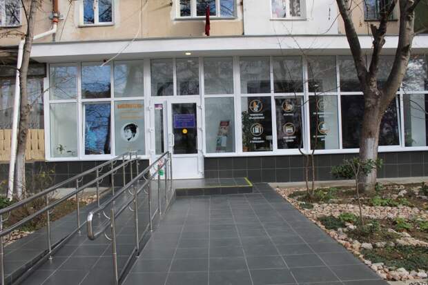 В Севастополе после ремонта открылась библиотека имени Анны Ахматовой