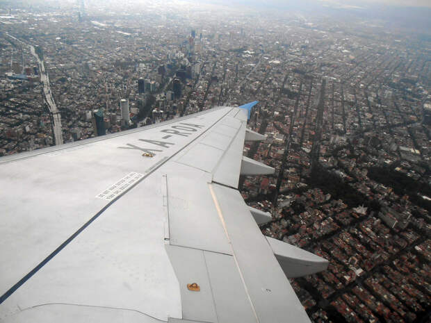 Мир из иллюминатора Through an Airplane Window 13 Мир из иллюминатора