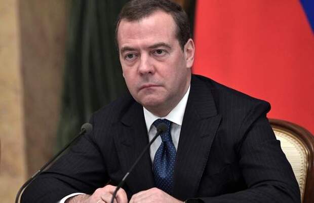 Медведев: завершение ДСНВ не будет катастрофой, но должно всех насторожить