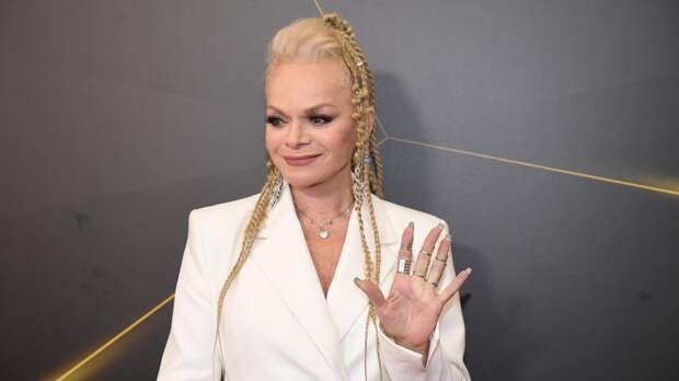 Десятилетняя внучка Ларисы Долиной выступила вместе с бабушкой в Кремлевском дворце