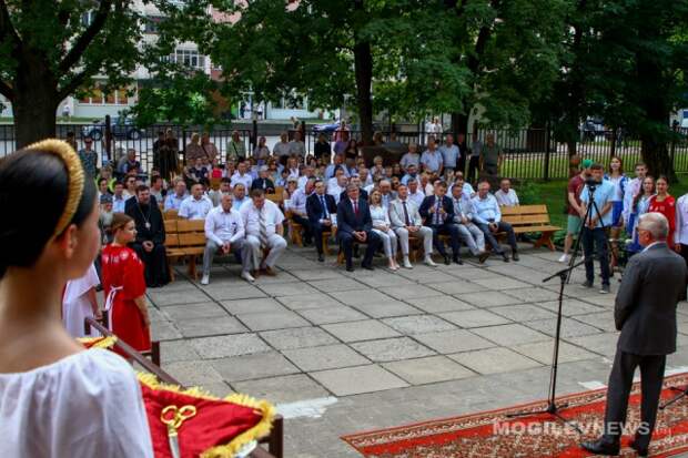 В Могилеве при участии епископа Серафима состоялось открытие краеведческой экспозиции.