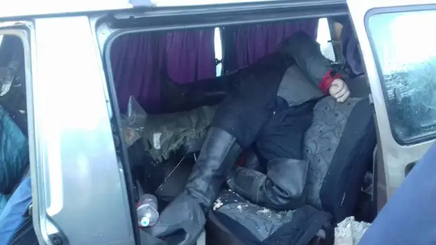 В Нижнем Новгороде сгорел автомобиль с людьми в салоне