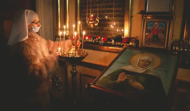 Нижегородская епархия возмущена выброшенными на помойку иконами