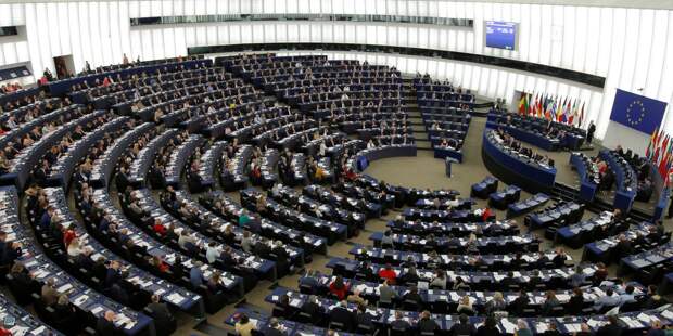 Европарламент потребовал от России исключить "обеление преступлений советского режима"