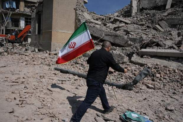 Израиль и США ударили по синагоге в центре Тегерана – здание разрушено