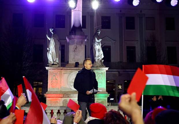 В Венгрии прокомментировали слухи о якобы вмешательстве России