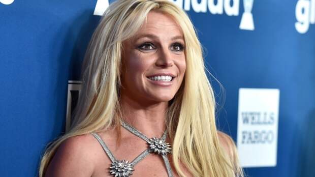 Britney Spears poses for a photo.