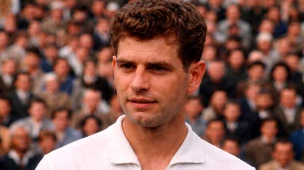 Знаменитого футболиста выгнали из сборной из- за того что развелся с женой: «Он не может защищать честь Родины»