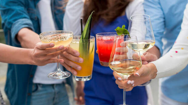 Безалкогольный алкоголь: почему сегодня лучше выбирать напитки с нулевым содержанием спирта