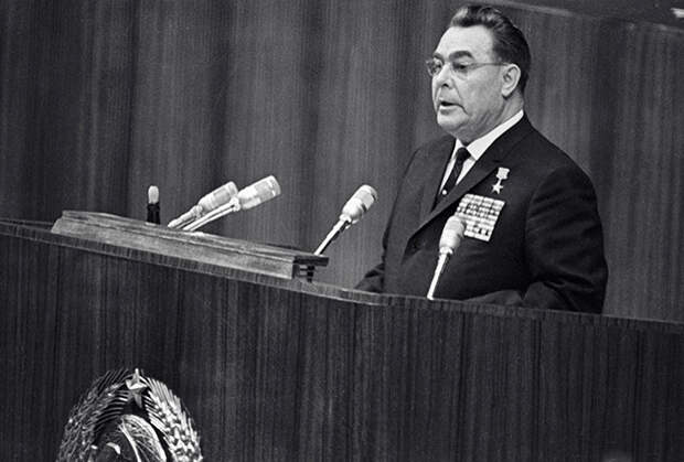 Первый секретарь ЦК КПСС Леонид Брежнев, 1965 год