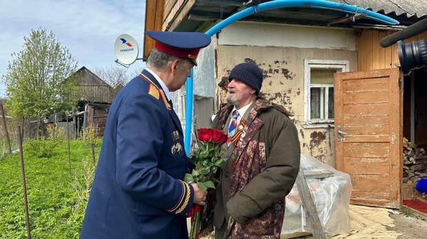 В Ивангороде представители СК встретились с ветераном