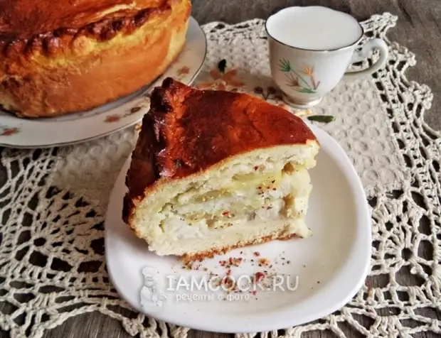 Фото пирога с рыбой из дрожжевого теста