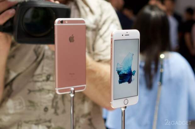 Apple предложила клиентам бесплатный ремонт устройств
